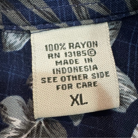 Batik Bay Mens Size XL Hawaiian Short Sleeve Button Down Shirt 100% Rayon Nice - Picture 5 of 11